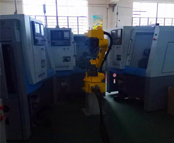 application of 6-axis robot for combined use of THREE GONGTIE CNC