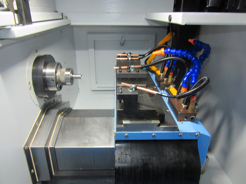 GONGTIE CNC WITH GANTRY LOADER FOR SHAFT